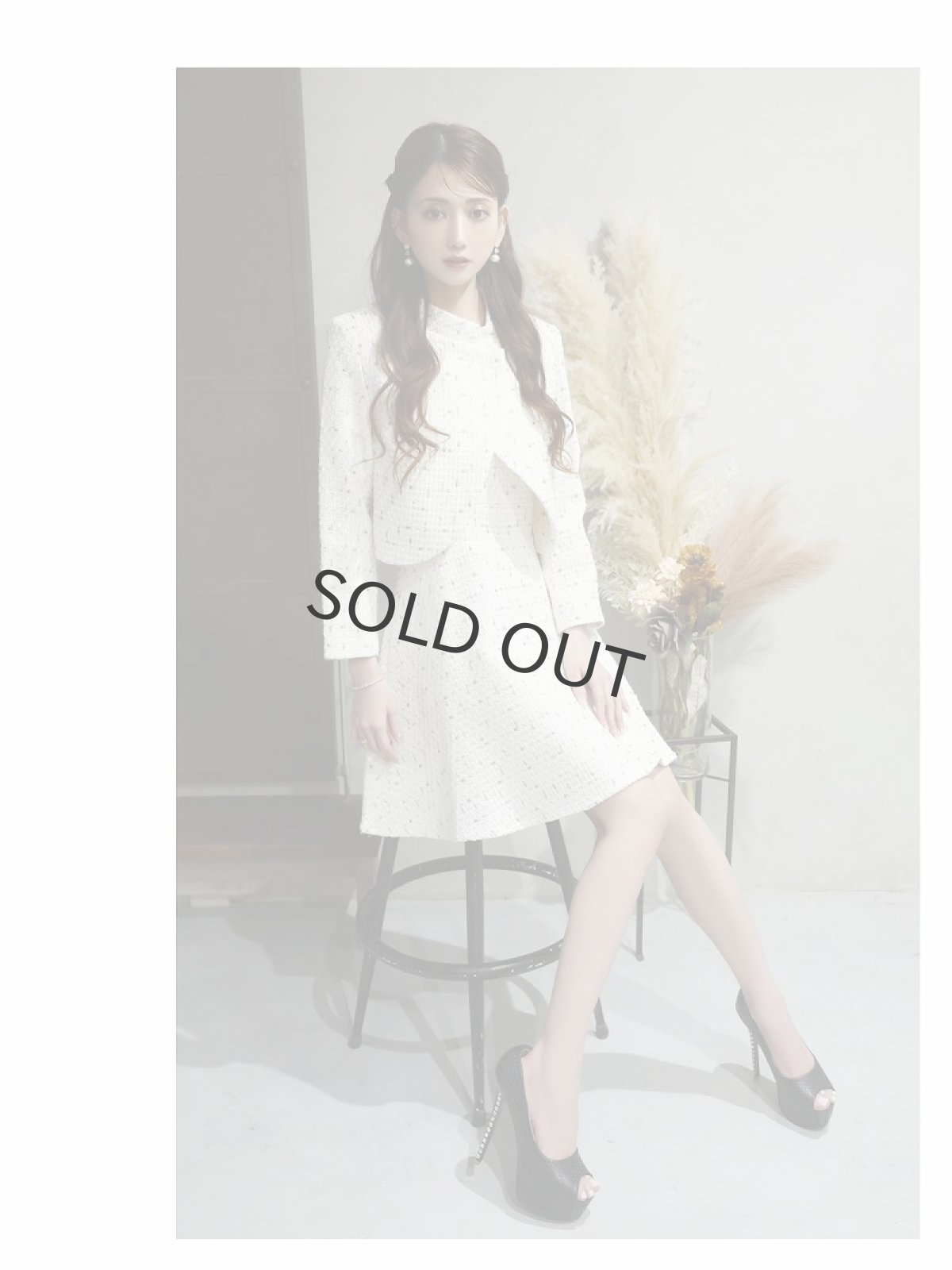 画像2: キャバスーツ 膝丈 ツイード フレア スーツ セットアップ Belsia(S/M/L)(ホワイト) (2)