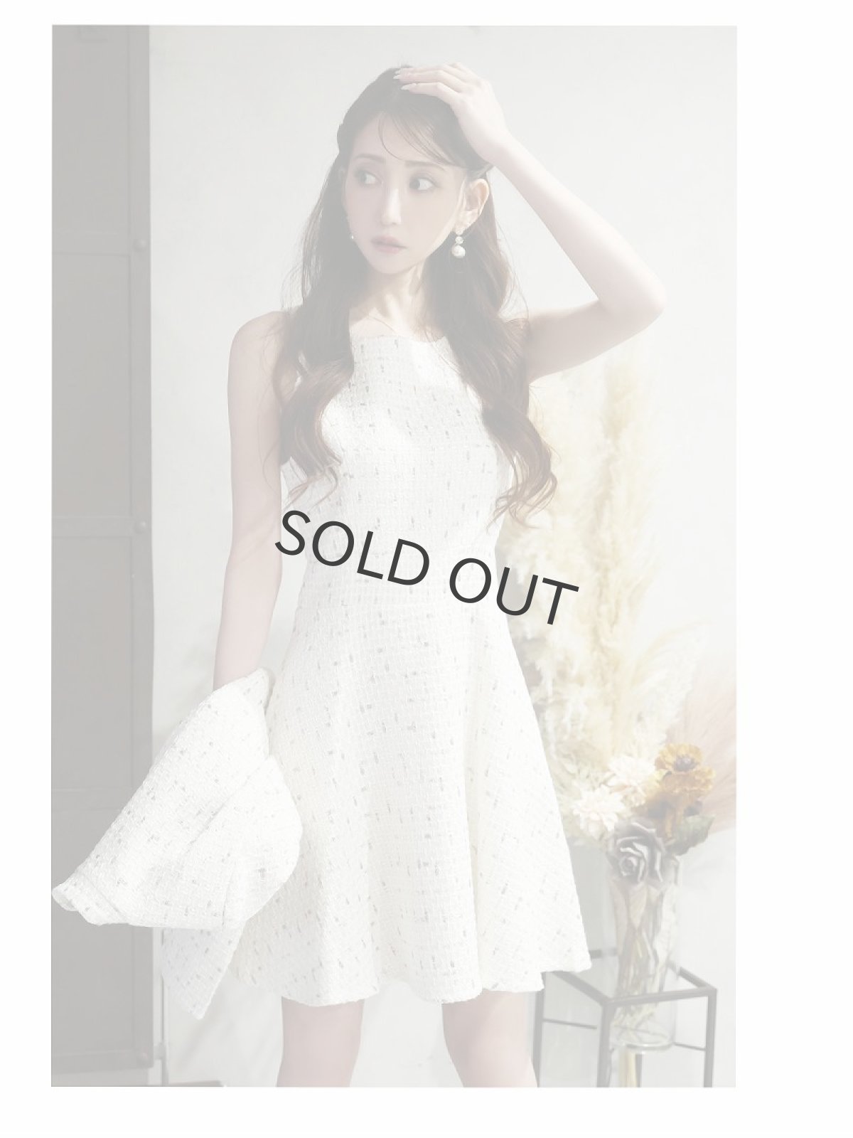 画像4: キャバスーツ 膝丈 ツイード フレア スーツ セットアップ Belsia(S/M/L)(ホワイト) (4)