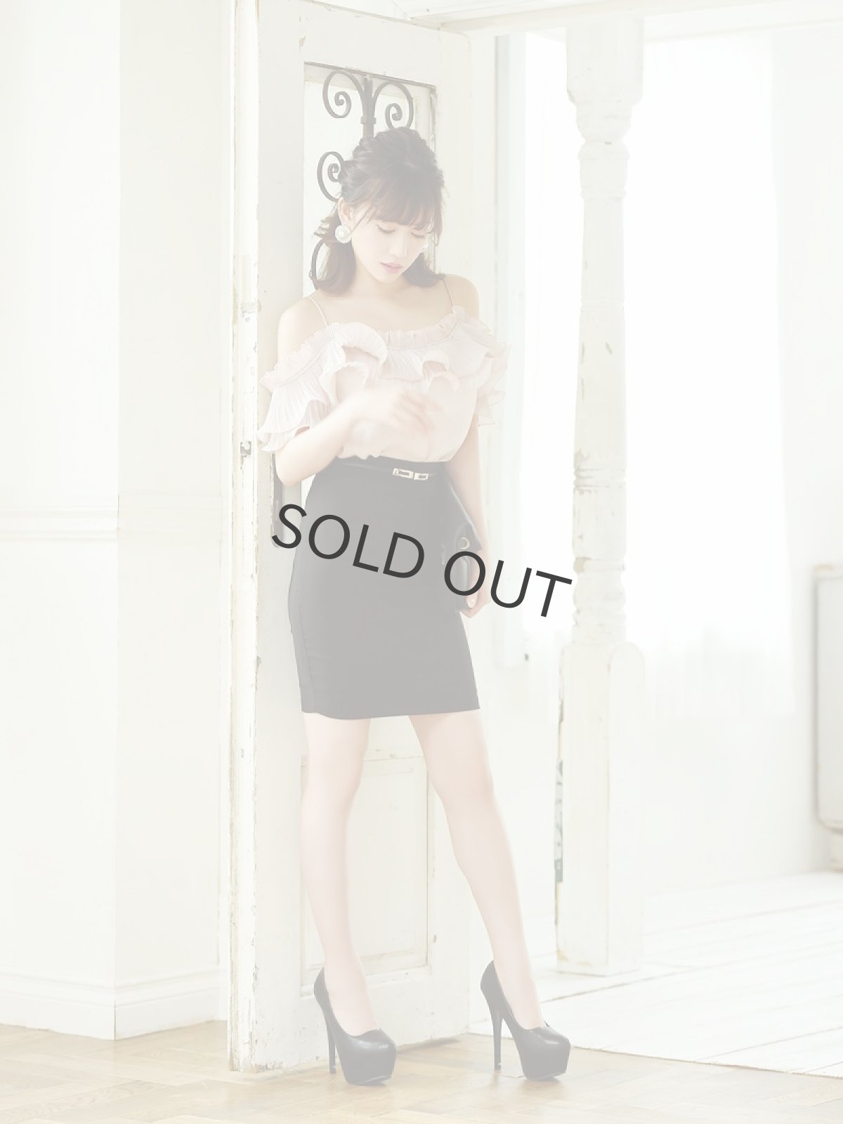 画像2: キャバドレス トップス オープンショルダー 袖付き フリル Belsia(M)(ホワイト/ベージュ) (2)