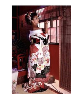 画像4: 着物 白地 桜 菊 和装 振袖 流遊(フリーサイズ)(ホワイト) (4)