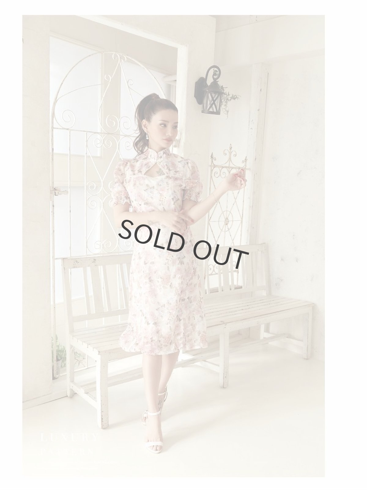 画像2: チャイナドレス 花柄 膝丈 バストカット パフスリーブ DaysPiece(M)(ピンク) (2)