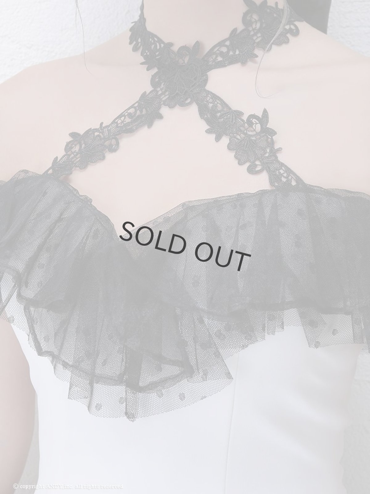 画像2: セットアップ キャバ ドレス ITK ドット 水玉 オフショル フレア an(S)(ホワイト×ブラック) (2)