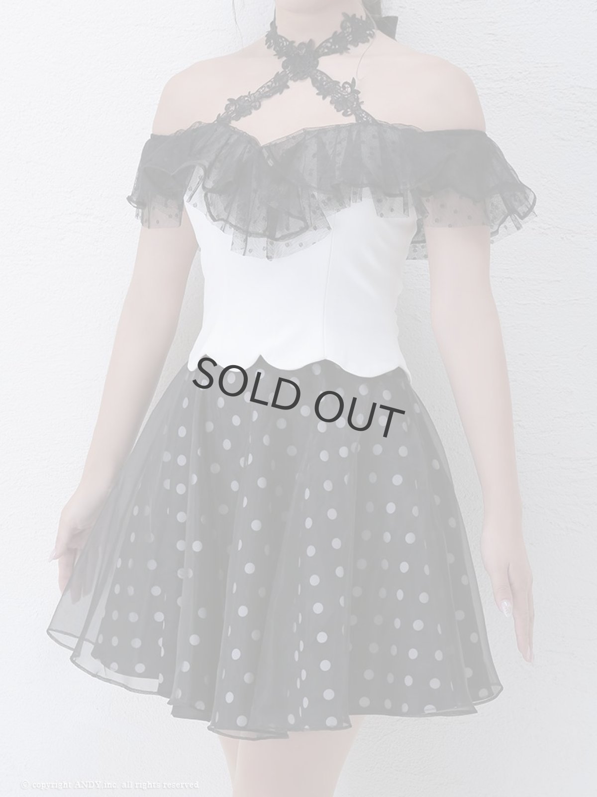 画像5: セットアップ キャバ ドレス ITK ドット 水玉 オフショル フレア an(S)(ホワイト×ブラック) (5)