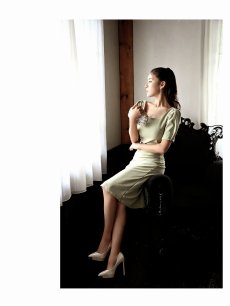 画像2: ワンピース キャバドレス 韓国 膝丈ワンピース キャバワンピ 袖付き パワーショルダー DaysPiece(S/M/L)(グリーン) (2)