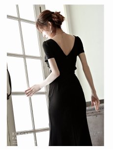 画像3: 黒 ウエストカット 袖付き 肌見せ Vネック Belsia(S/M)(ブラック) (3)