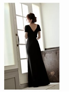 画像4: 黒 ウエストカット 袖付き 肌見せ Vネック Belsia(S/M)(ブラック) (4)