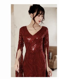 画像2: キャバドレス ロング フレア袖 マーメイド イベント 袖付きロング Vカット Belsia(M/L)(ワイン/ブラック) (2)