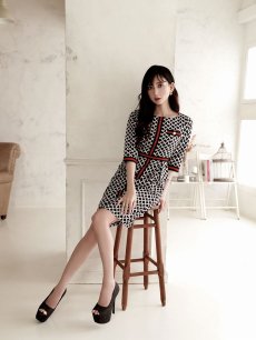 画像4: ワンピース キャバドレス 袖付きワンピース 膝丈ワンピース ペプラム風 体型カバー 柄ワンピース Belsia(S/M/L)(ブラック) (4)