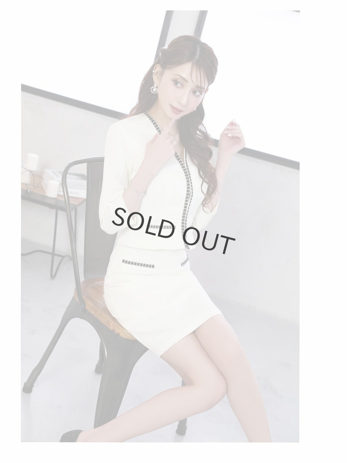 画像4: キャバスーツ ノーカラー パイピング セットアップ ライトツイード フォーマル Belsia(S/M/L/XL(2L))(ブラック/アイボリー) (4)