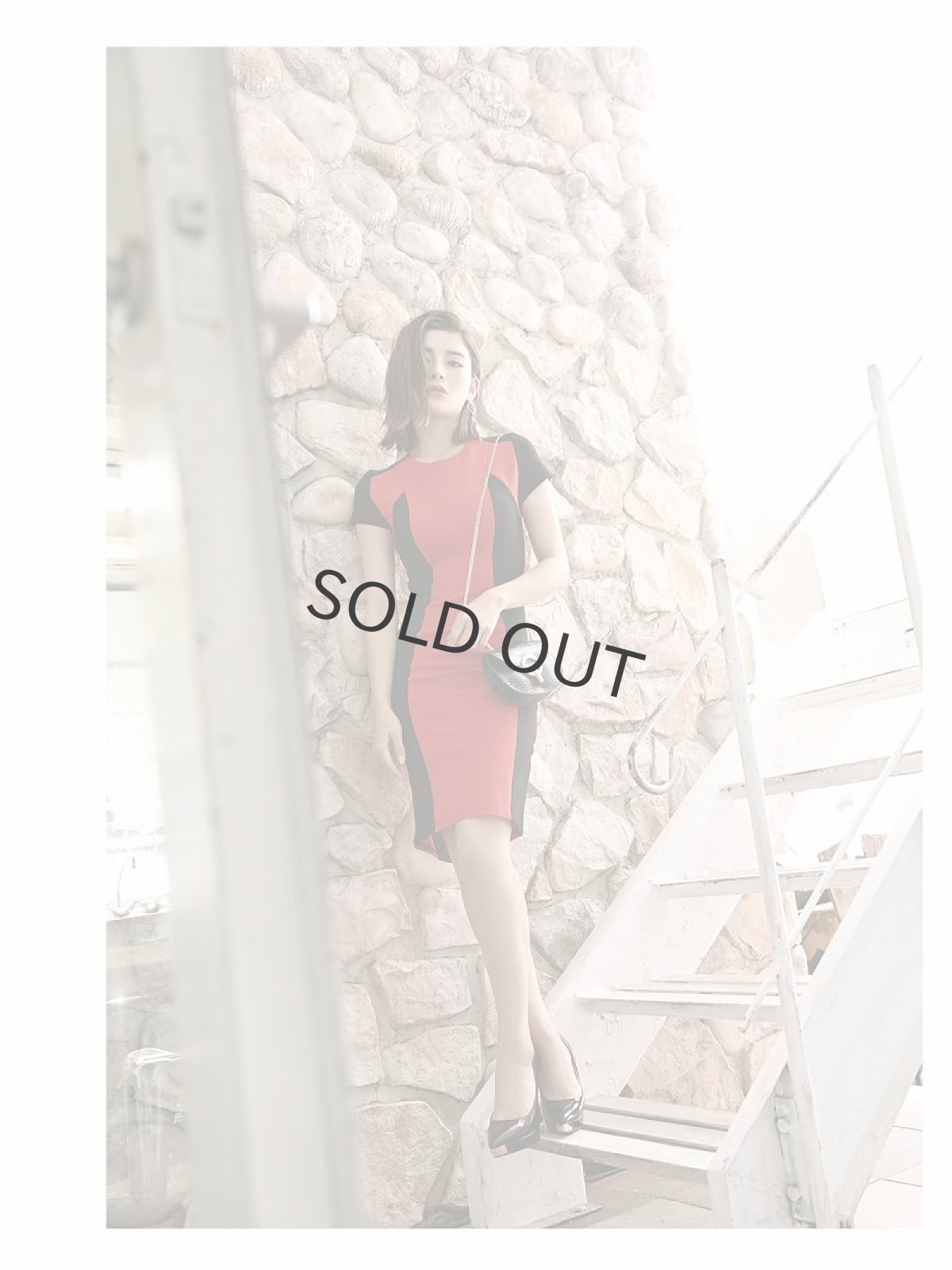 画像2: ワンピース キャバドレス バイカラー 半袖 シンプル タイト キャバドレス DaysPiece(S/M/L/XL(2L))(レッド/ブルー/ホワイト) (2)