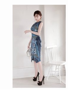 画像2: ワンピース キャバドレス ペイズリー カシュクール セレブワンピース 大人 キャバクラワンピース Belsia(S/M/L/XL)(ホワイト/ブルー) (2)