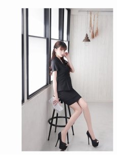 画像2: キャバスーツ 半袖 3Lサイズ 大きいサイズ 体型カバー ペプラム Belsia(S/M/L/XL(2L)/XXL(3L))(ブラック) (2)