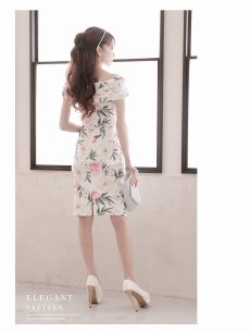 画像4: ワンピース キャバドレス 花柄 膝丈 ミディ丈 2L 韓国風 Belsia(S/M/L/XL(2L))(ホワイト) (4)