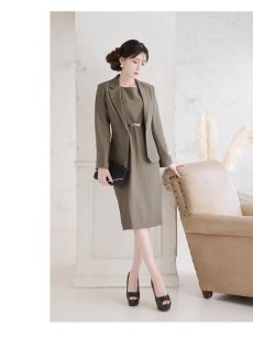 画像2: キャバスーツ カーキ モスグリーン ほんのり上品なラメ入り ワンピーススーツ セットアップ Belsia.LUX(S/M/L/XL(2L))(カーキ) (2)