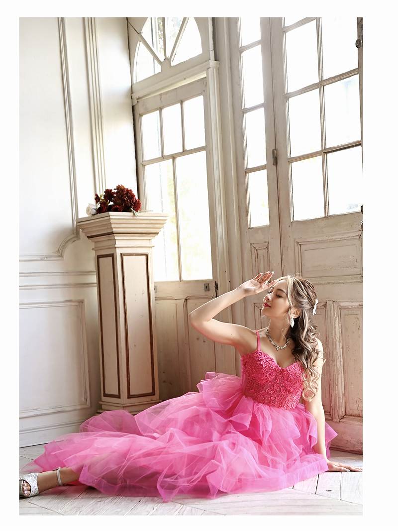 バックスピンドル花柄刺繍ピンク前ミニロングドレス ゆきぽよ 着用